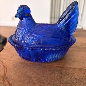 McKee Hen On Nest Blue Slag